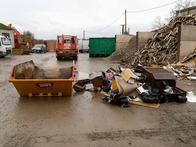 Bateman Skips Ltd Trading As Batemans Skips Ltd — waste collection