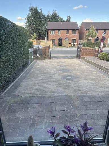 Junk Movers West Yorkshire Ltd — waste collection