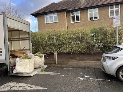 Bee Rubbish Clearance Ltd — waste collection