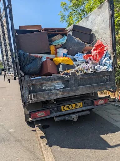 T&c Waste and Recycling Limited Trading As Less Waste London — waste collection