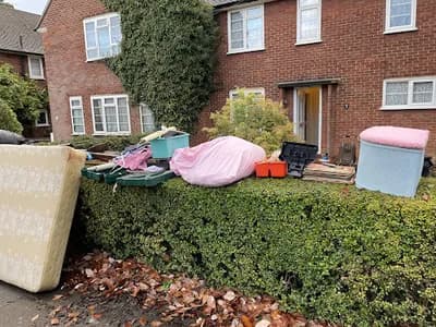 Dean Thomas Trading As D&t Rubbish Clearance — waste collection