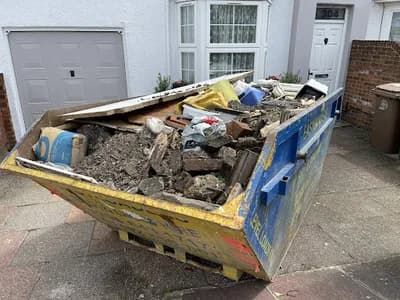 Easyloaders Skip & Grab Hire — waste collection