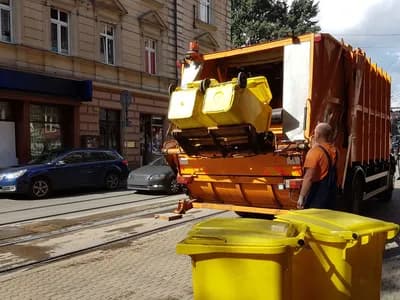 Waynes Light Removals — waste collection